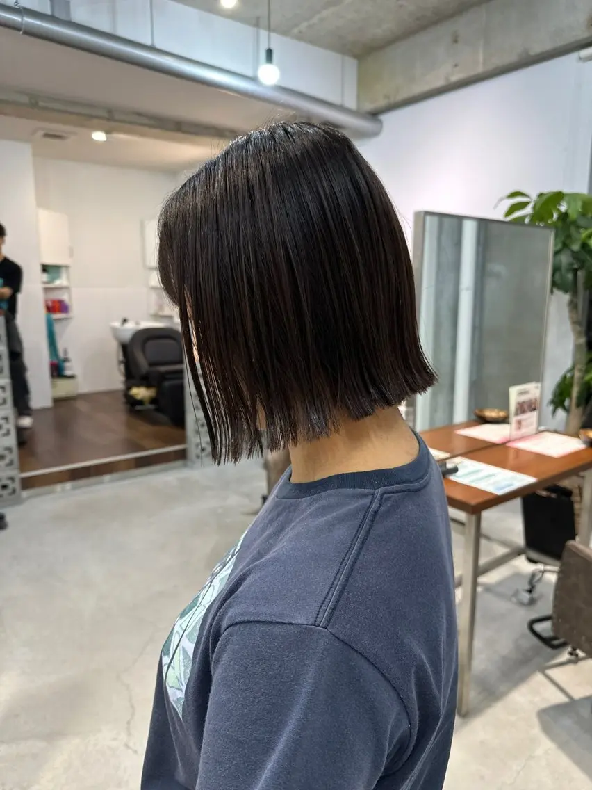 ミディアム カラー 切りっぱなしボブ ボブ カイリ /レイヤーカットのヘアスタイル