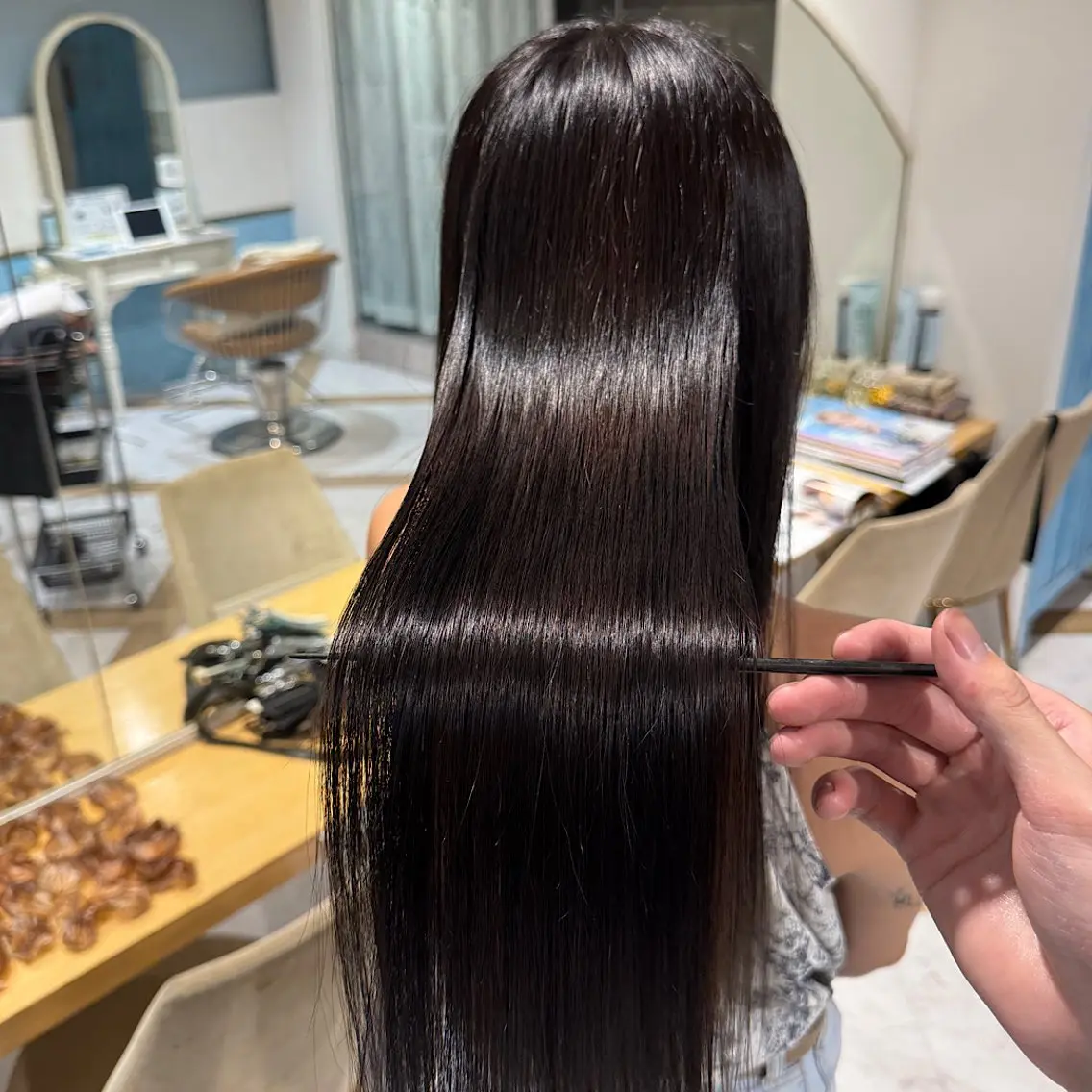 セミロング カット ヘアカラー 縮毛矯正 トリートメント 💎韓国レイヤー/ 髪質改善💎武村侑哉のヘアスタイル