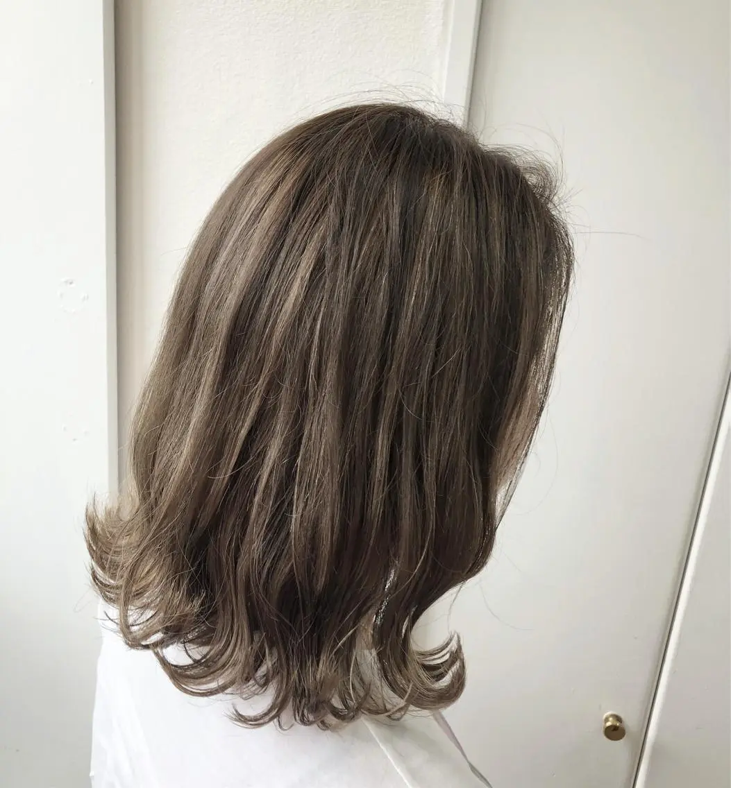 ショート カラー ヘアアレンジ アッシュ ハイライトカラー 3Dハイライト ハイライト ヘアカラー トリートメント Le/a谷町 野上幹太のヘアスタイル