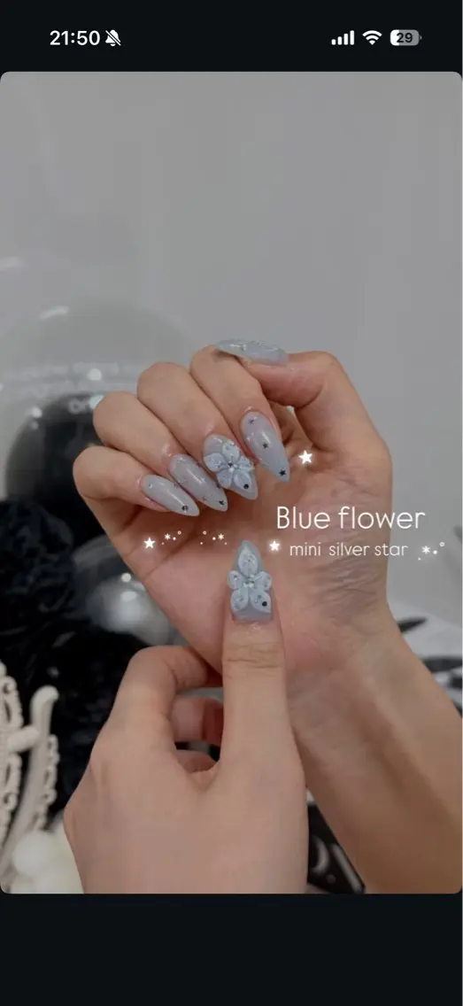 ネイル ブルー フラワーネイル ガーリー 韓国ネイル 夏ネイル Blanche Ayaのネイルデザイン