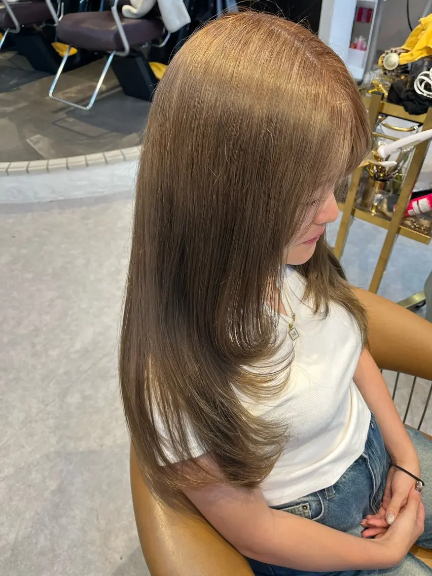 ロング カラー レイヤーカット カット ヘアカラー トリートメント うしだ かおるのヘアスタイル