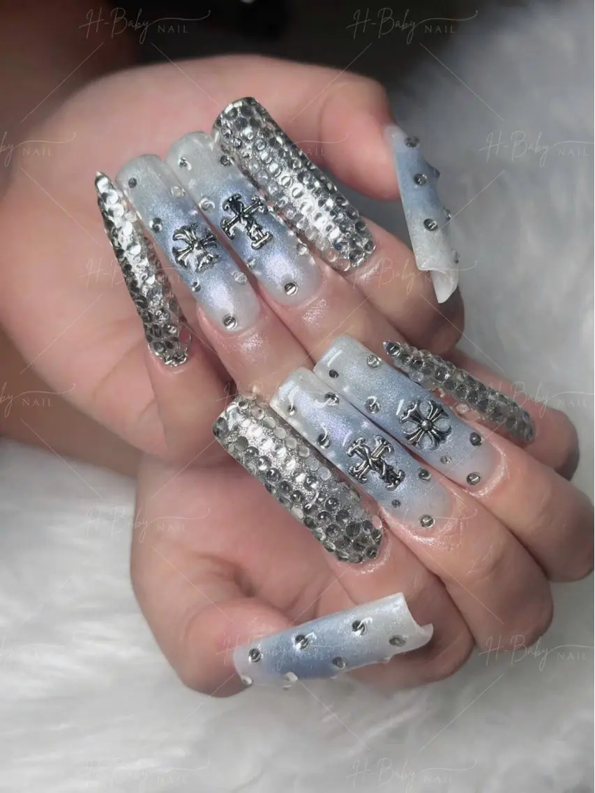 ネイル フレンチネイル ジェルネイル ハロウィン キラキラネイル 韓国ネイル ハンドネイル H.baby Nail Salonのネイルデザイン
