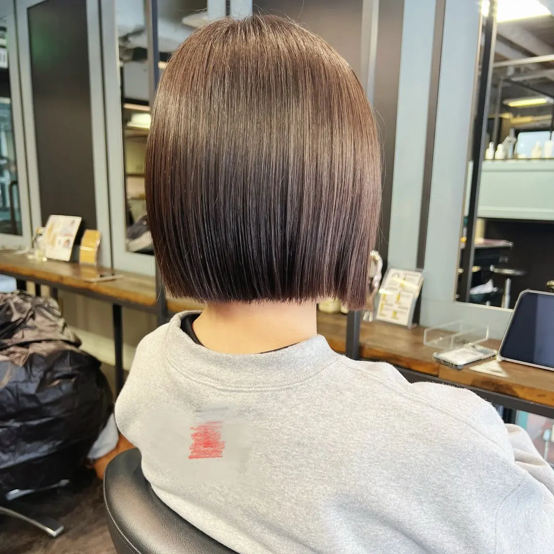 ショート パーマ 切りっぱなしボブ ボブ 髪質改善 ストレートパーマ カット 💘札幌クロスパーマ 髪質改善💘rinaのヘアスタイル