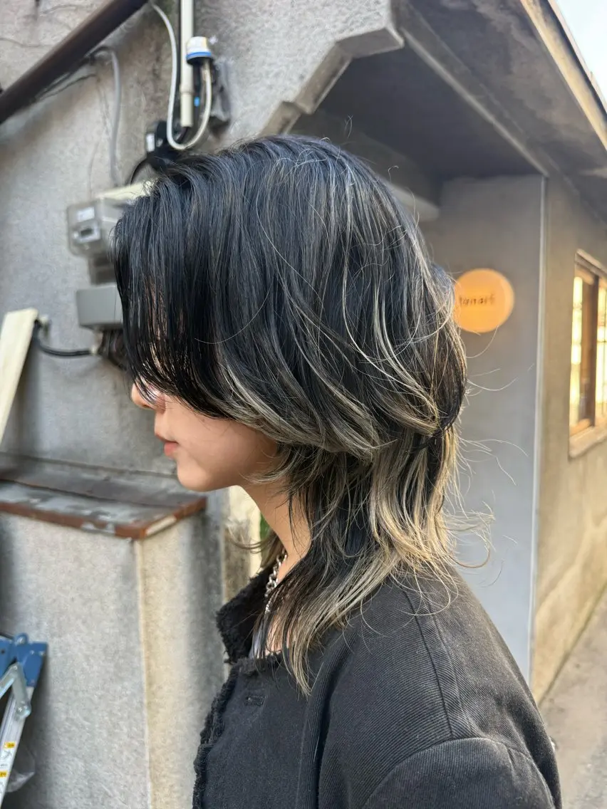 ミディアム カラー スダユーヤ 💫推しカラーウルフのヘアスタイル