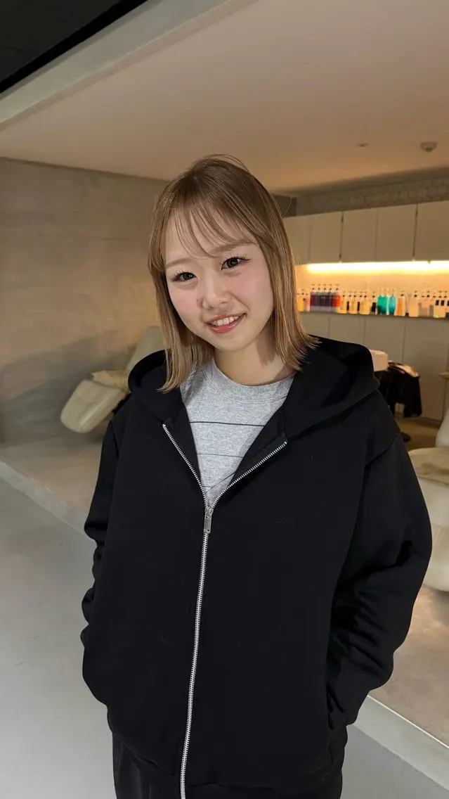 ショート カラー ボブ 外ハネヘア rimi ／透明感カラーのヘアスタイル