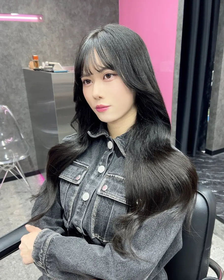 ロング カラー 黒髪 グレーブラック エクステ nanaka 🤍韓国ワンホンヘアのヘアスタイル