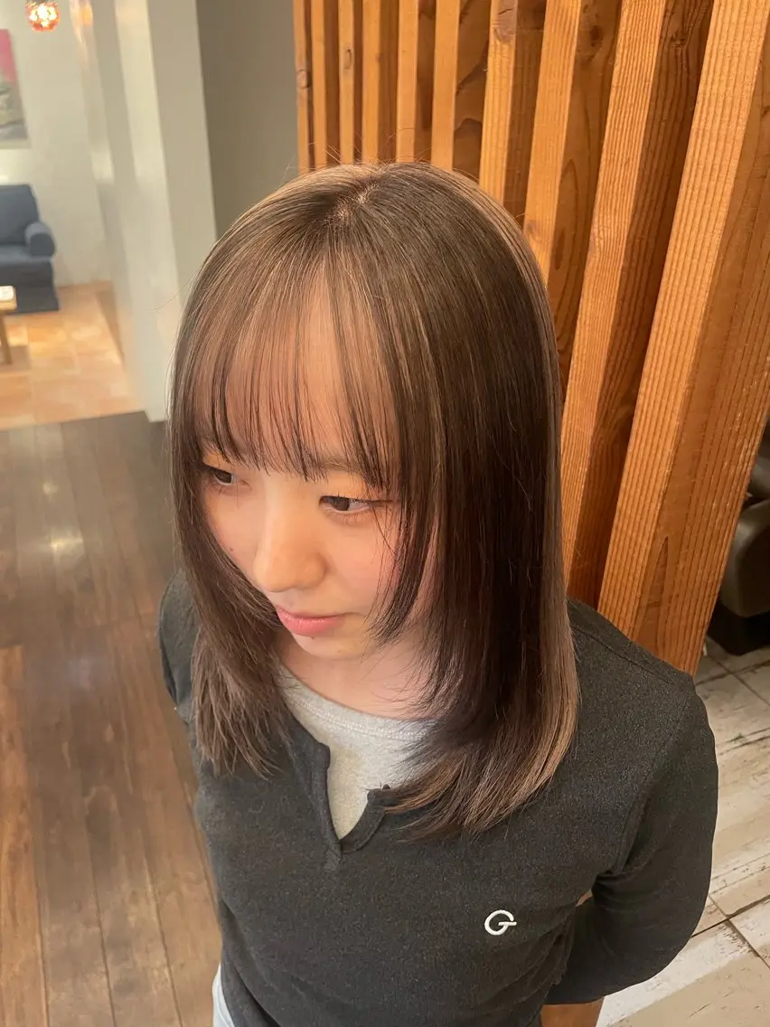 ミディアム カラー ヘアカラー リカ/ハイトーン ・オリーブ🍀のヘアスタイル