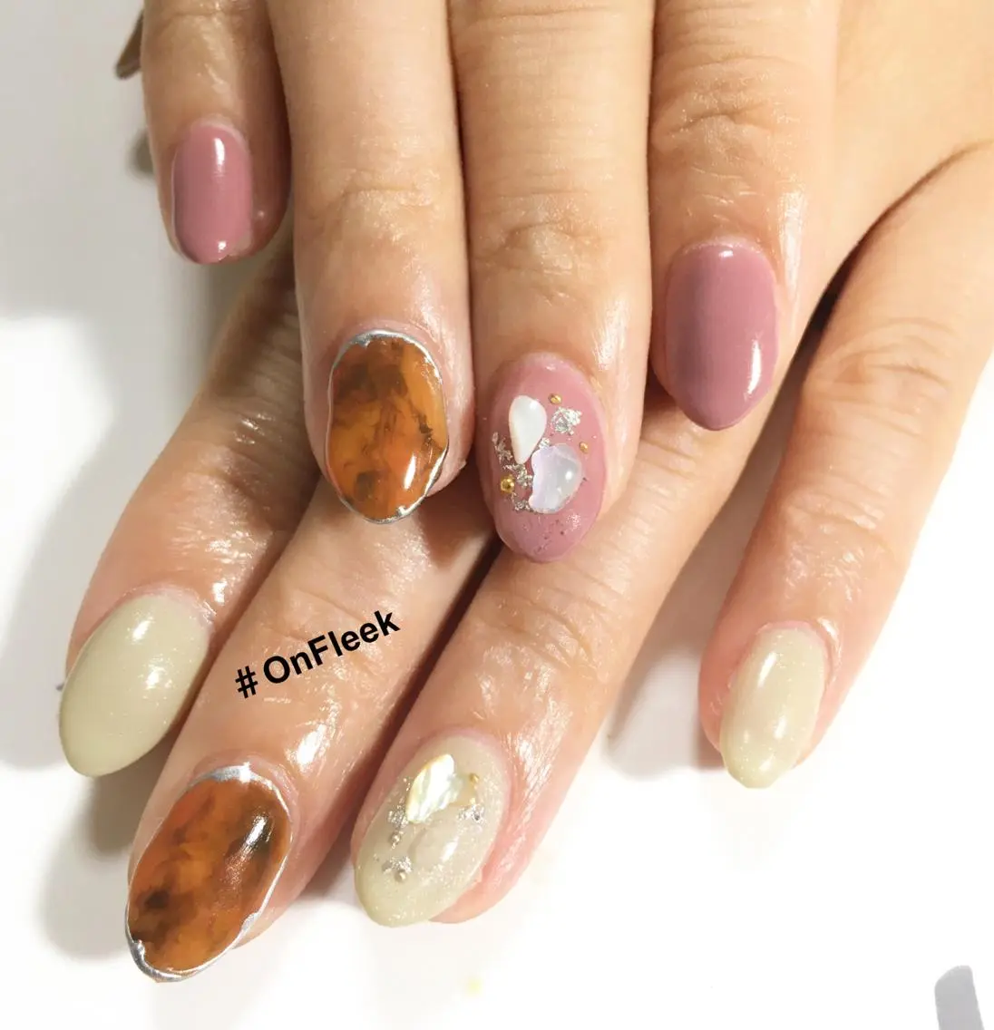 ネイル ハンドネイル NailSalon ＃OnFleekのネイルデザイン