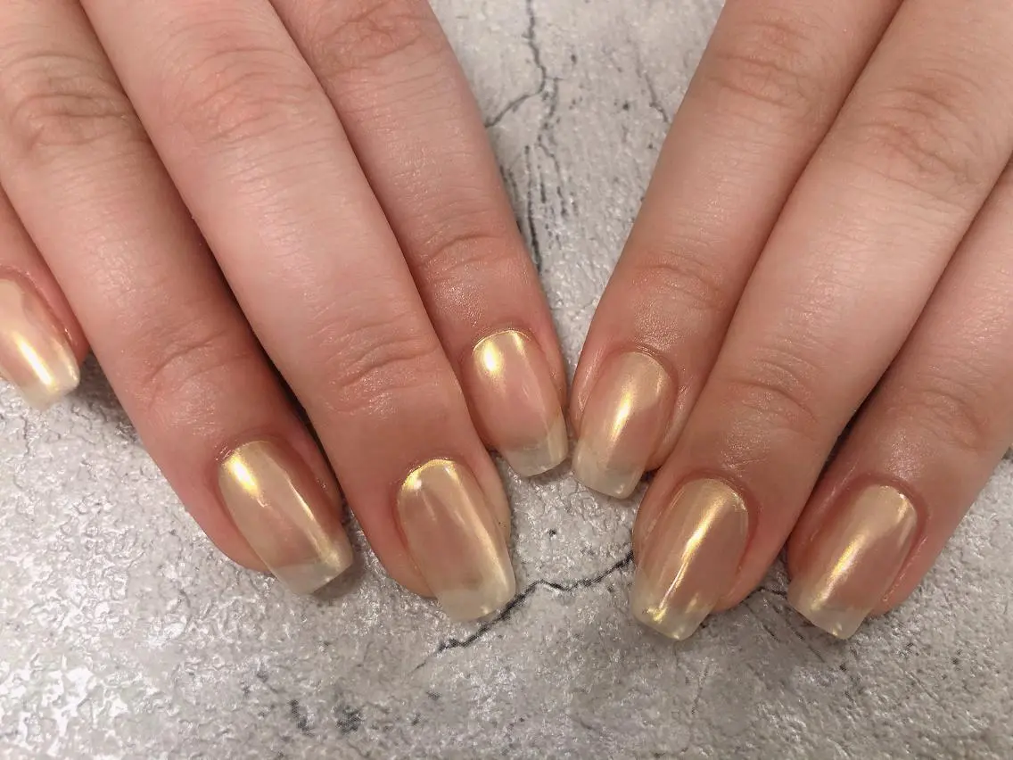 ネイル ミラーネイル ハンドネイル mogunail &blowのネイルデザイン