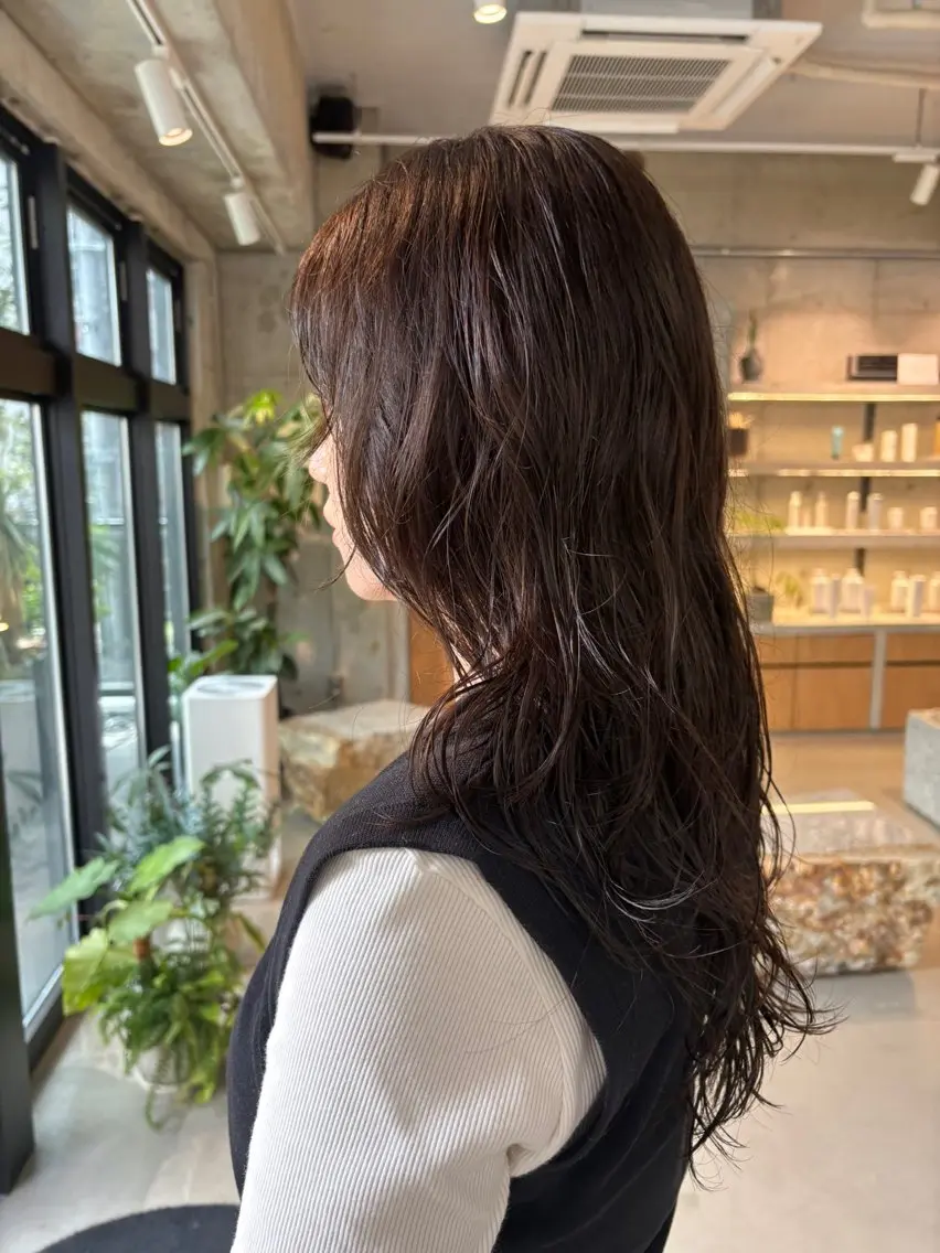 ロング カラー パーマ 透明感カラー ヘアカラー 林 璃乙菜のヘアスタイル
