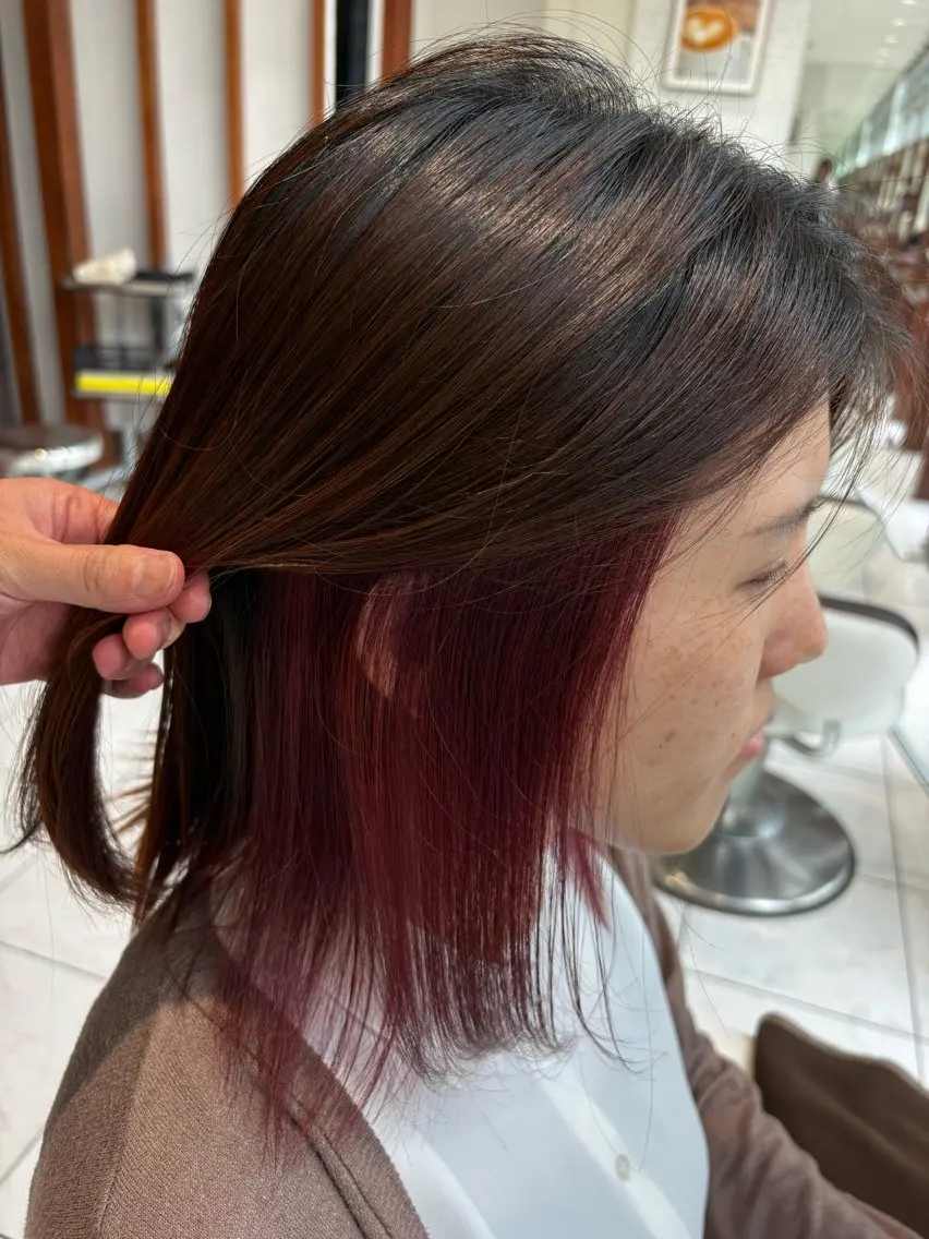 カラー 篠田 綾乃のヘアスタイル