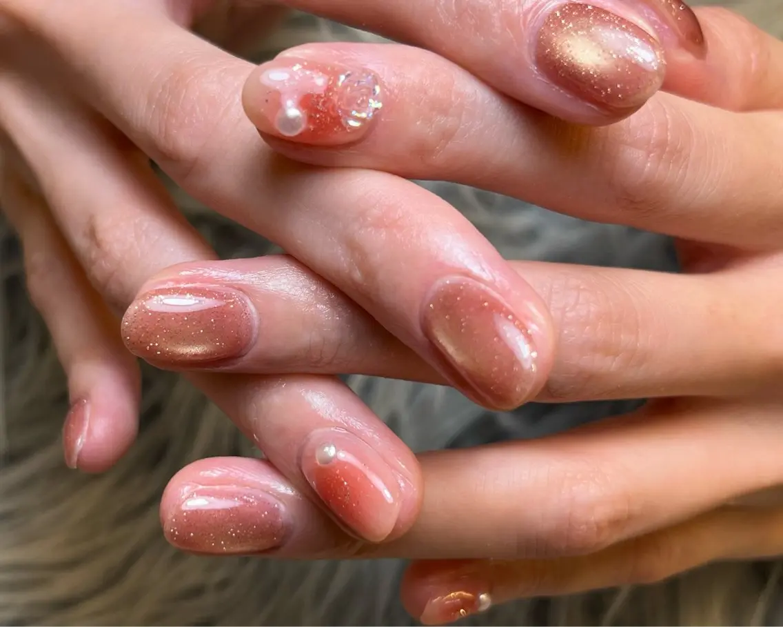 ネイル チークネイル フラッシュネイル フラッシュマグ シンプルネイル nail salon h💍akaneのネイルデザイン