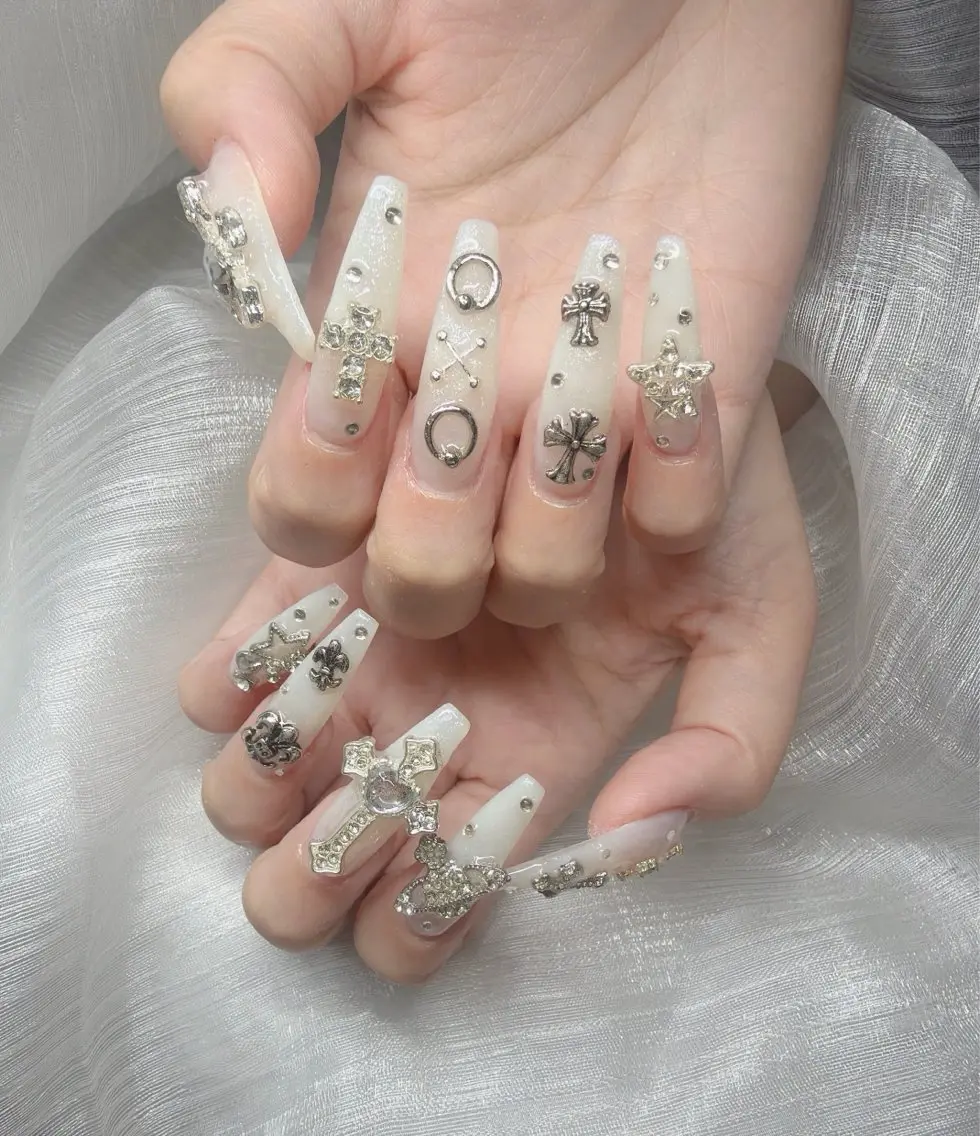 ネイル ハンドネイル Lee Nailsのネイルデザイン