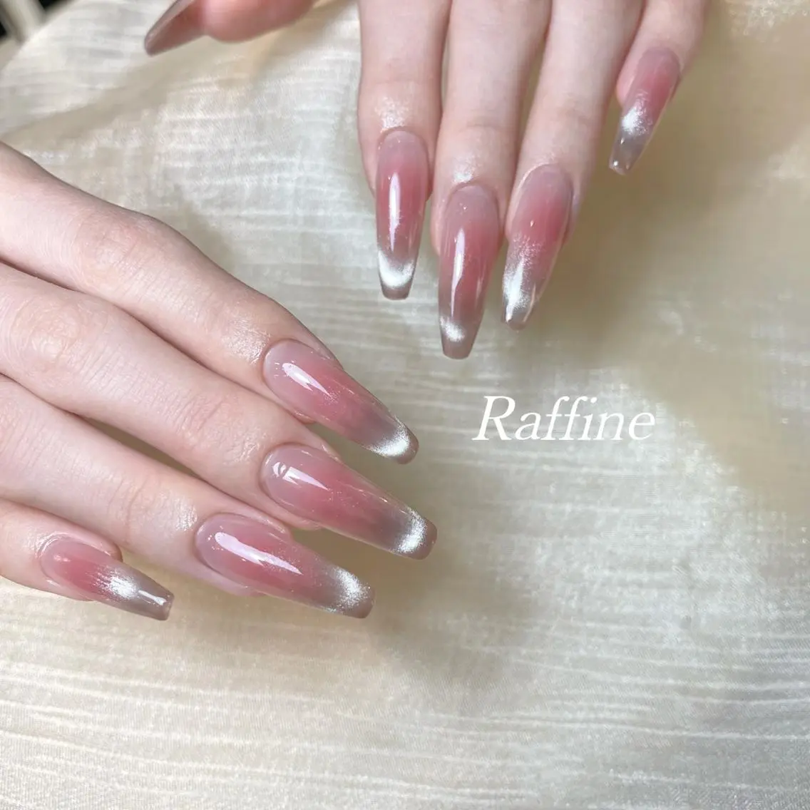 ネイル ハンドネイル RAFFINE haru🦋🩵のネイルデザイン