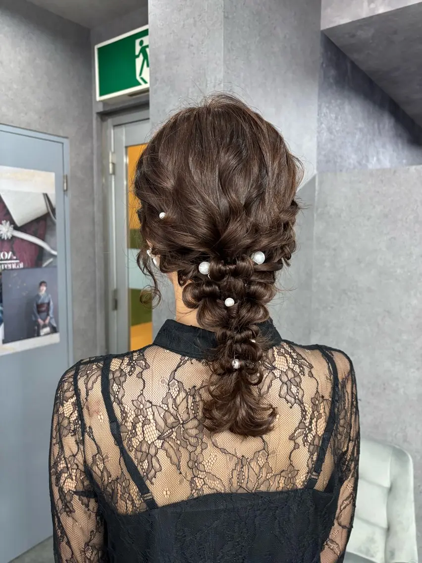セミロング ヘアセット 森岡 紗羽のヘアスタイル
