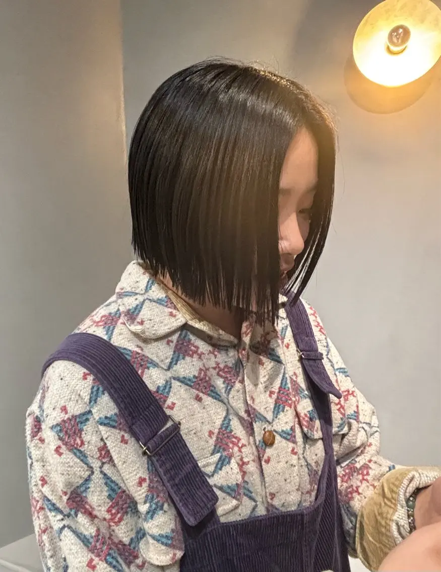 ショート カット 【23°】川瀬 加奈のヘアスタイル