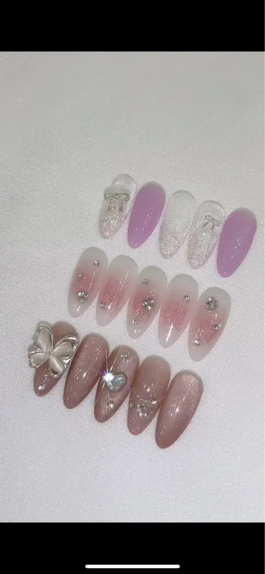 ネイル チークネイル ジェルネイル キラキラネイル 韓国ネイル マグネットネイル SOM NAILのネイルデザイン