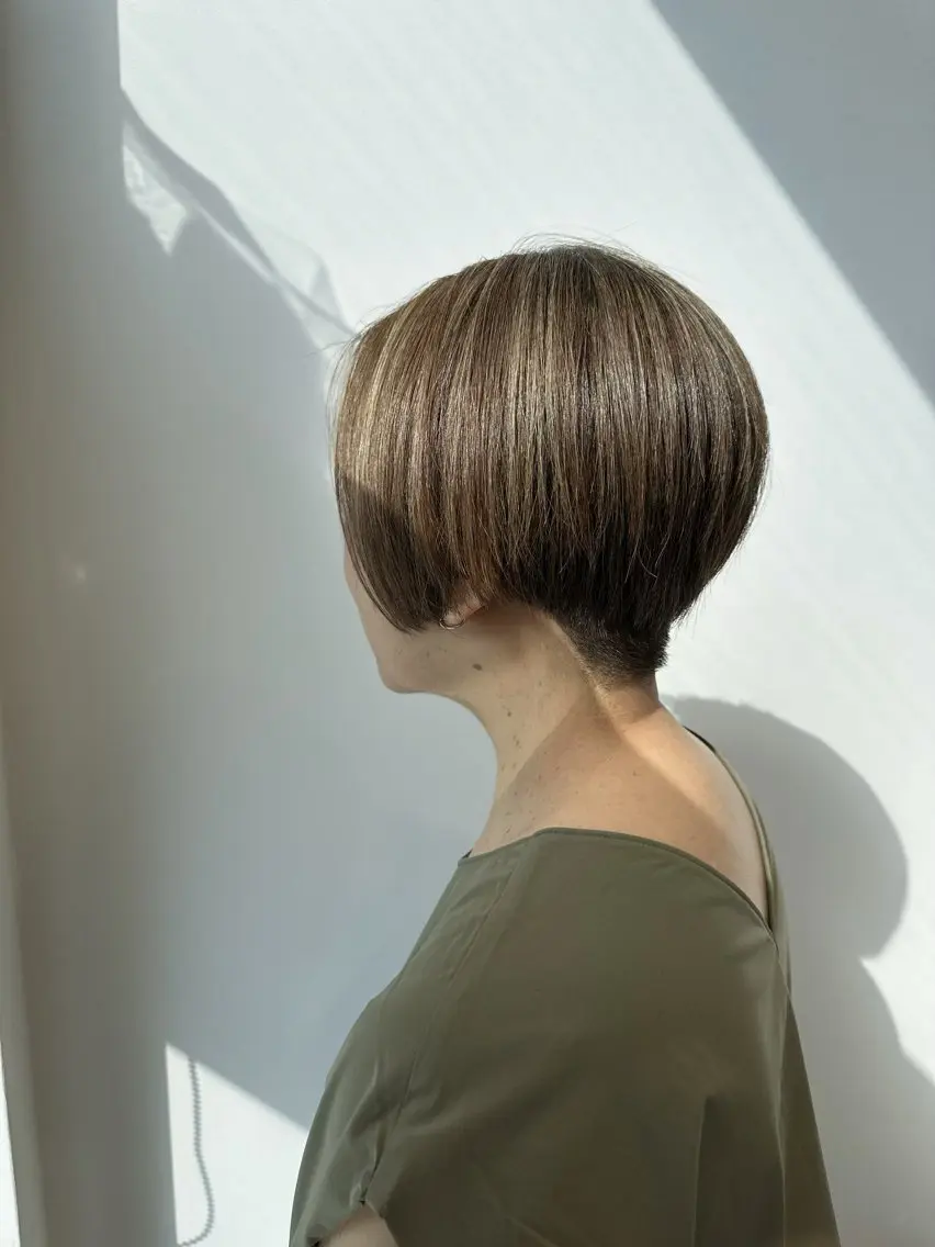 ショート カラー ハイライトカラー ハイトーンカラー ハイライト ショートヘア カット ヘアカラー 銀座透け感大人カラー 🌴フルカワのヘアスタイル
