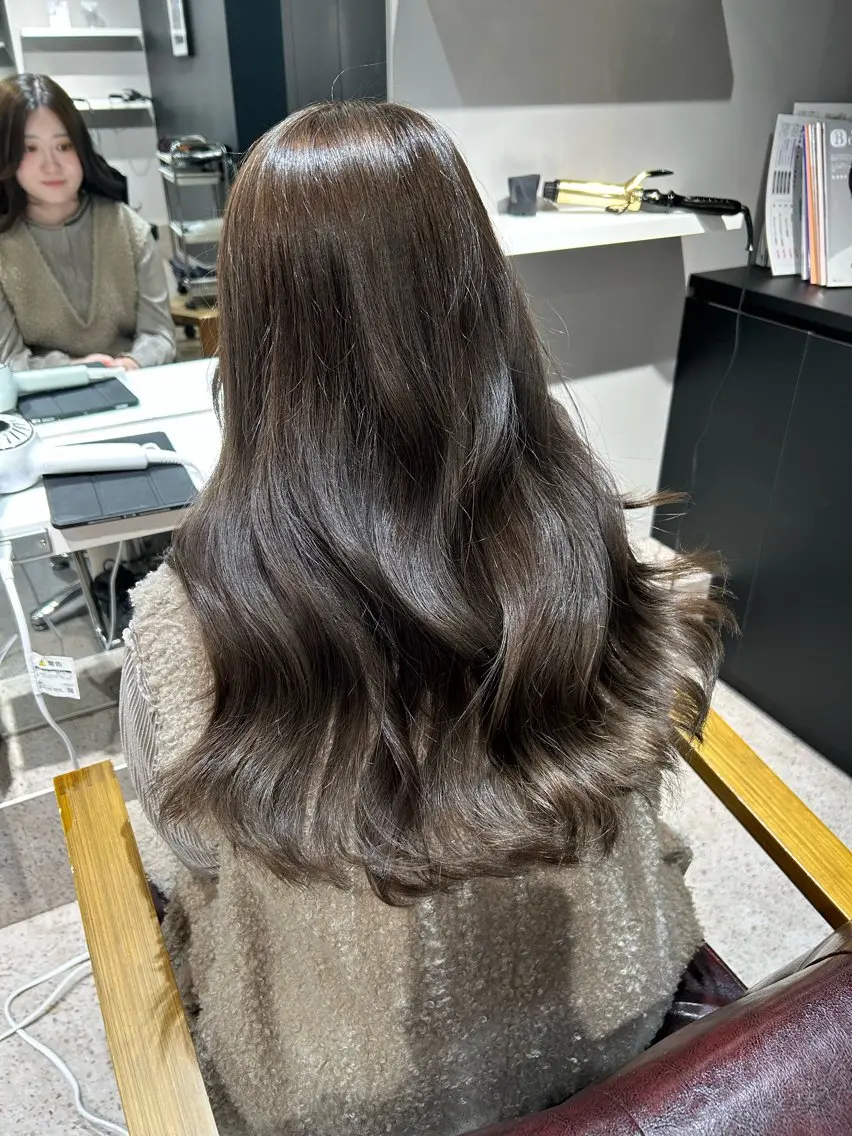 ロング カット ブリーチ🐰インナー ♡ハイライト♡綾🐰のヘアスタイル