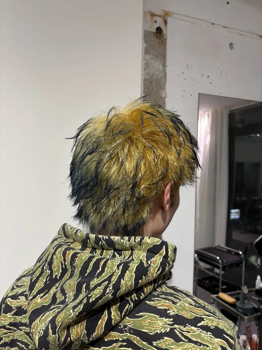 ショート カラー メンズ 松崎 真衣のヘアスタイル