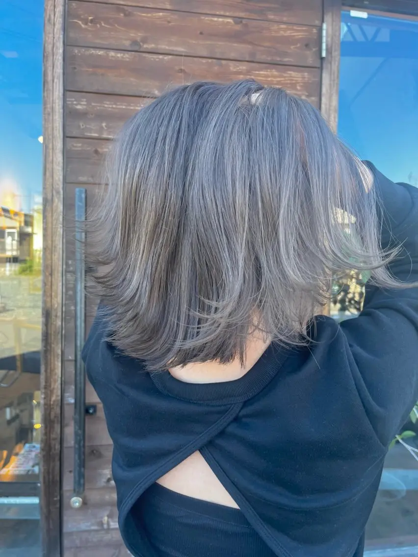 カラー ベージュカラー ヘアカラー トリートメント . Lｉｅのヘアスタイル