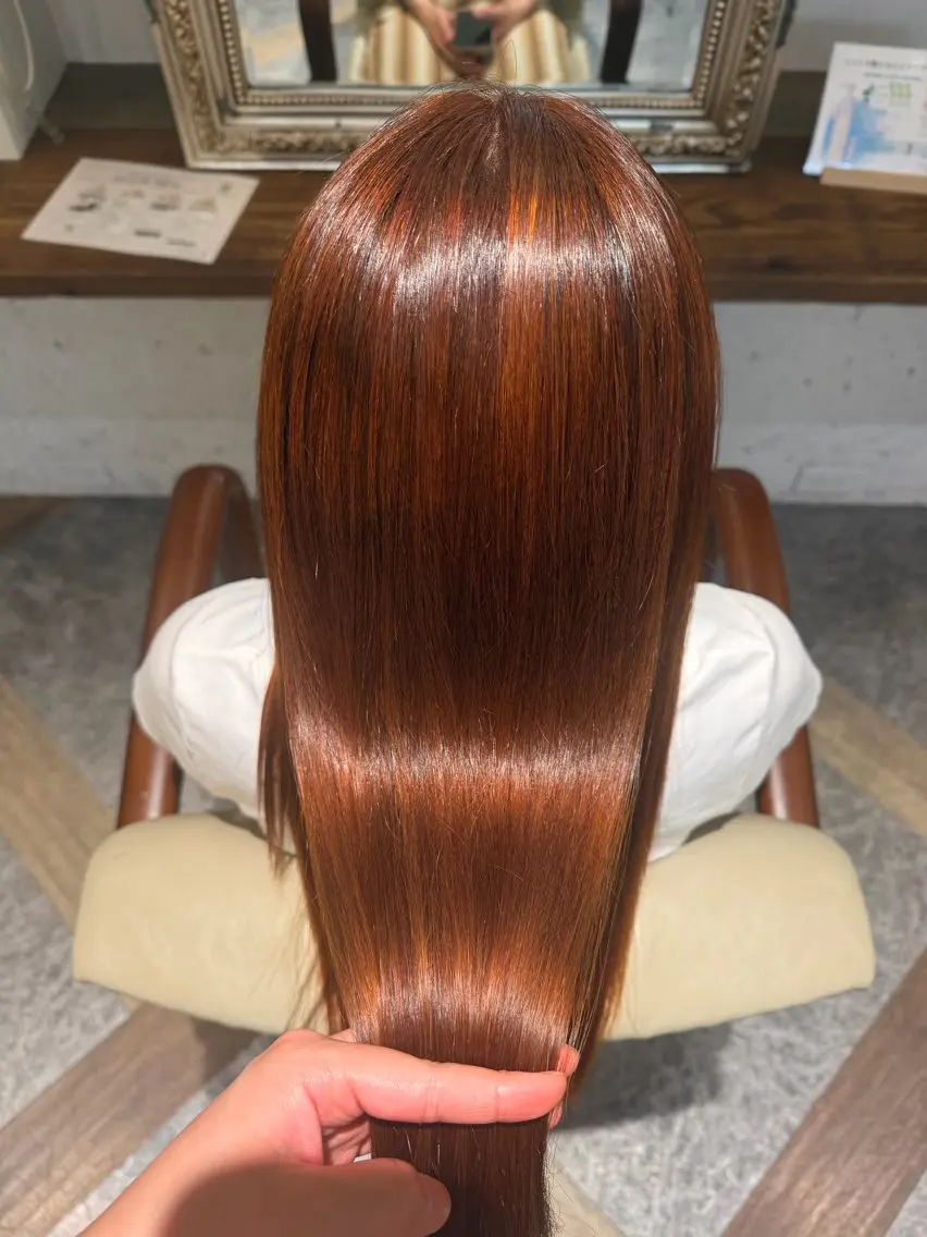 ロング カラー 猪野 音羽のヘアスタイル