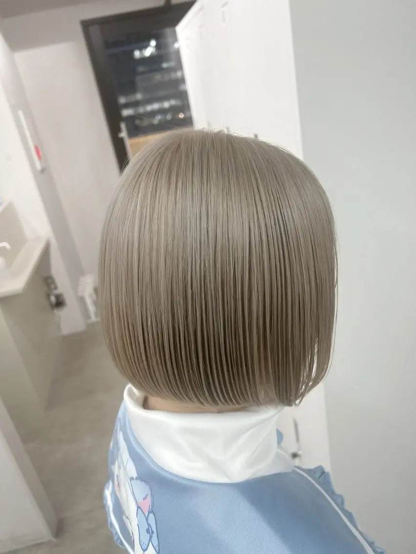 🌷【ミニモ特別価格】🌷カット+ケアブリーチ+カラー+ケアトリートメント💫の写真