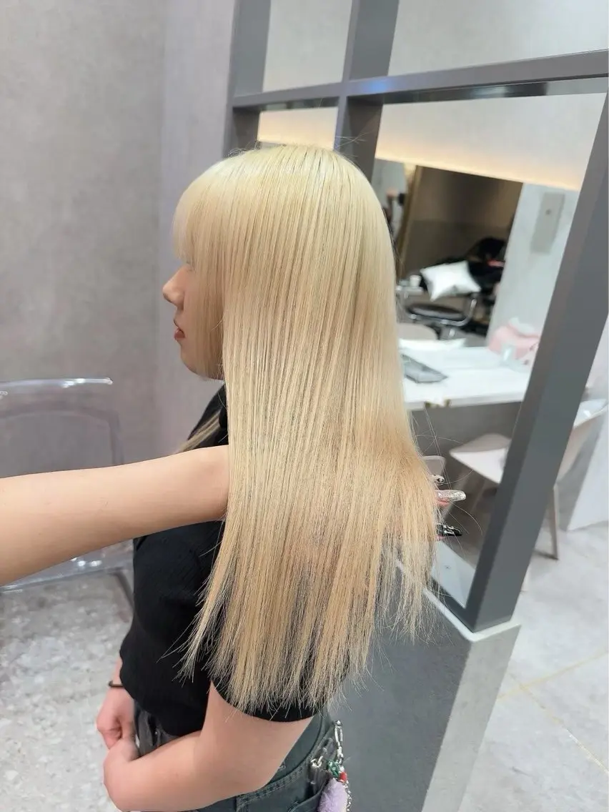 カラー ヘアカラー あ い か 🎀 レイヤーカットのヘアスタイル
