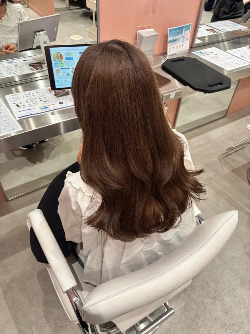 ロング カラー ヘアカラー ブリーチなし透明感 ツヤカラー/ユナのヘアスタイル
