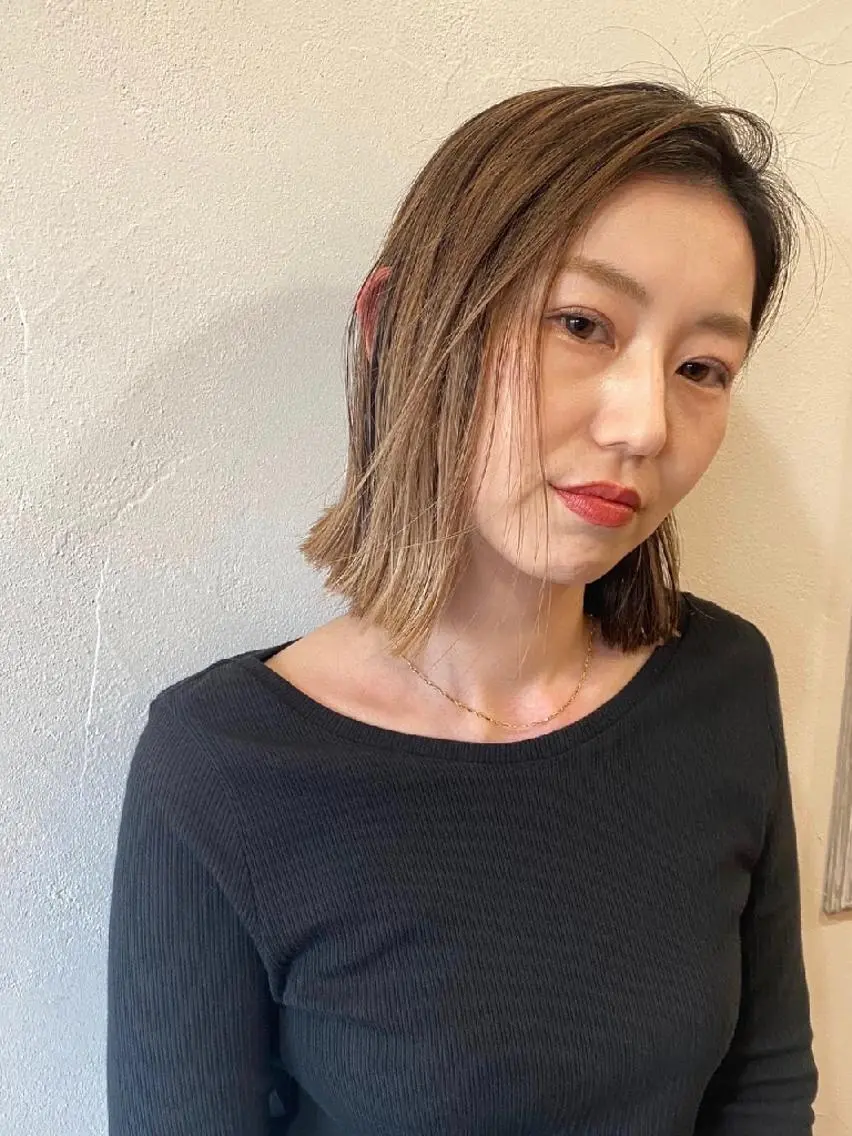 透明感あふれるWカラー（1ブリーチ＆オンカラー）の写真