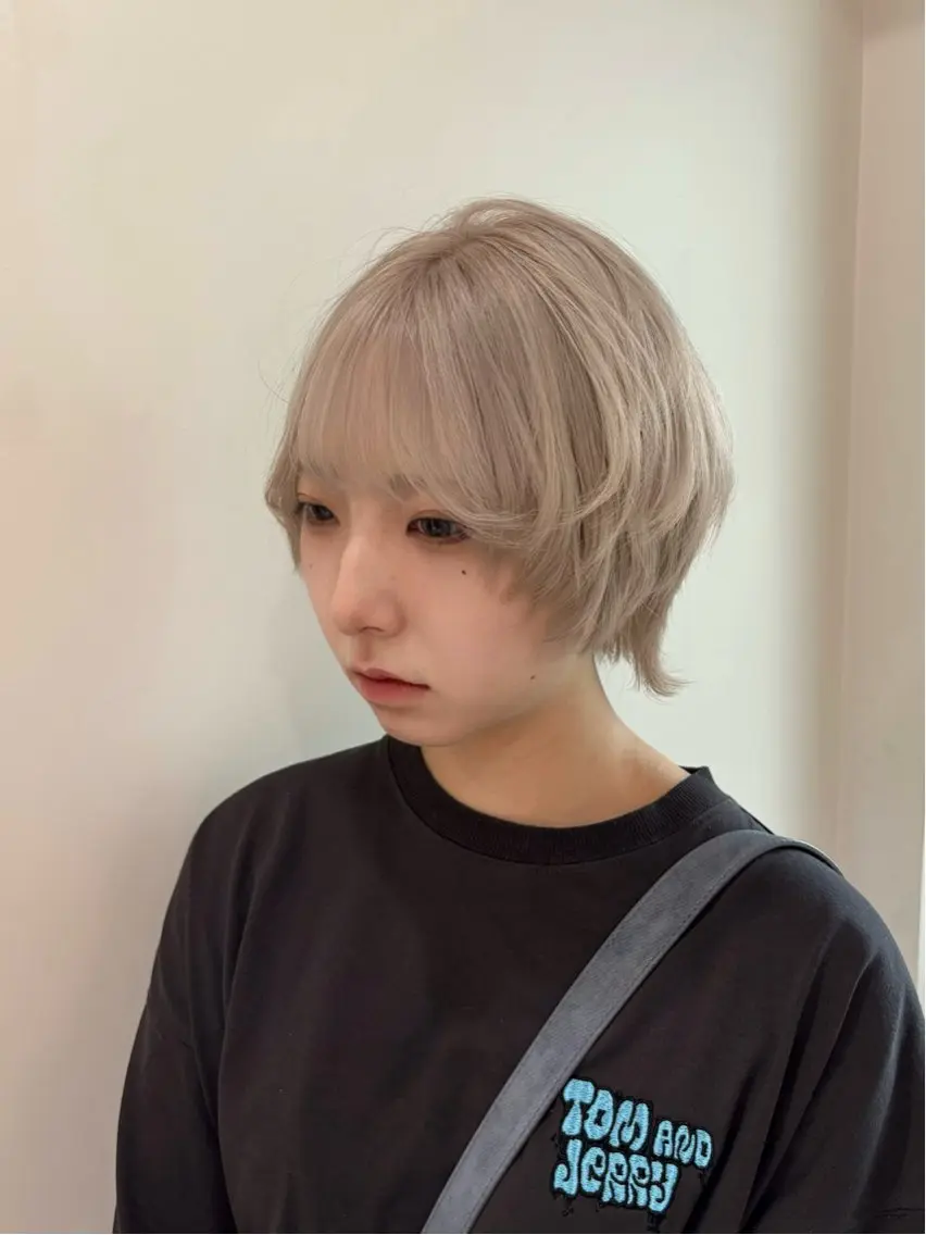 ショート カラー [渋谷美容師] 玲弥のヘアスタイル