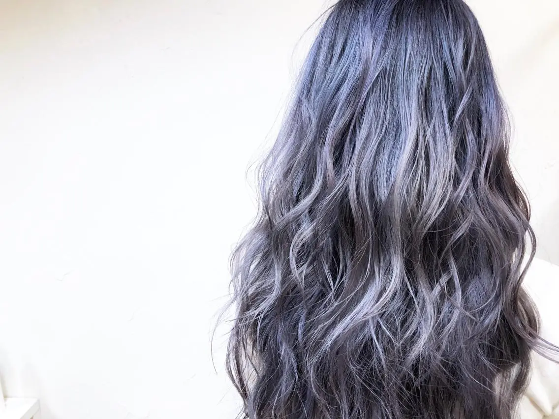 ロング カラー ヘアアレンジ ヘアカラー トリートメント 小松 郁斗のヘアスタイル