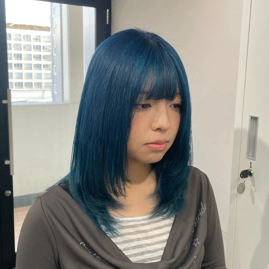 セミロング カラー REINA ISHIDOのヘアスタイル