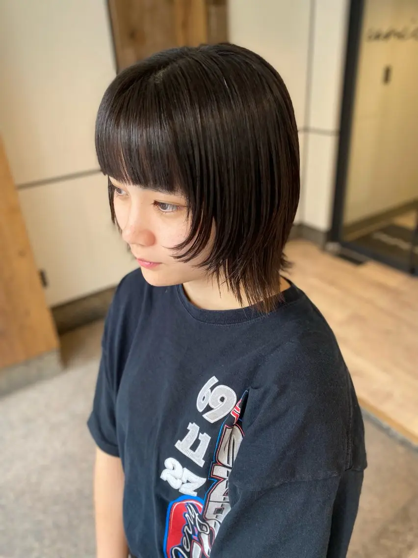 ショート レイヤーカット ウルフカット カット 🍑 モモカ🍑のヘアスタイル