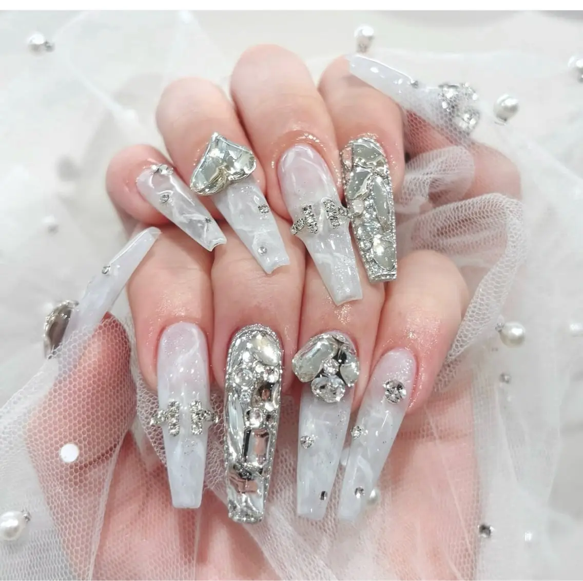 ネイル ジェルネイル 韓国ネイル マグネットネイル ネイルチップ 冬ネイル Lenie Nail Salonのネイルデザイン
