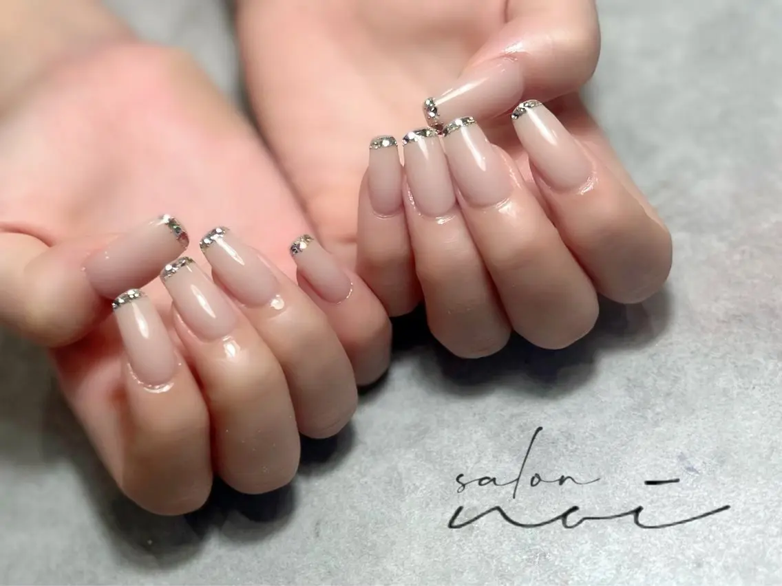 ネイル ストーンネイル ハンドネイル salon noiのネイルデザイン