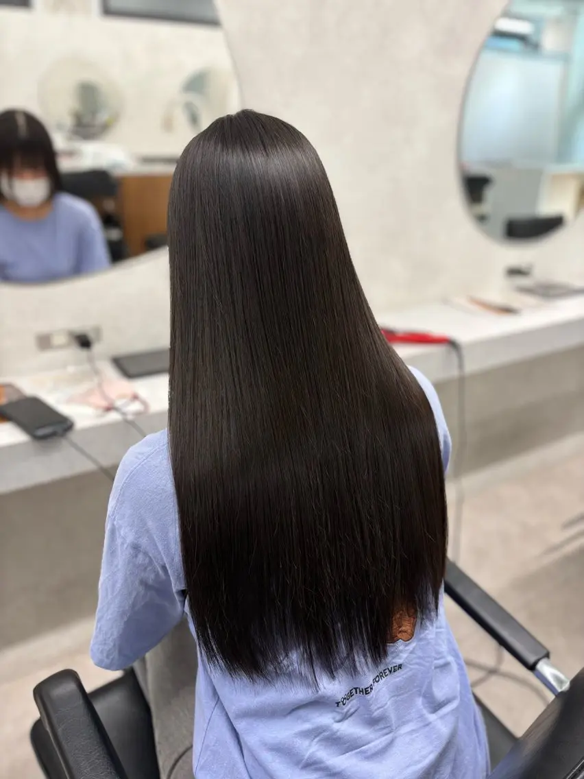 ロング 縮毛矯正 モテカラー🫧💕 RIOのヘアスタイル