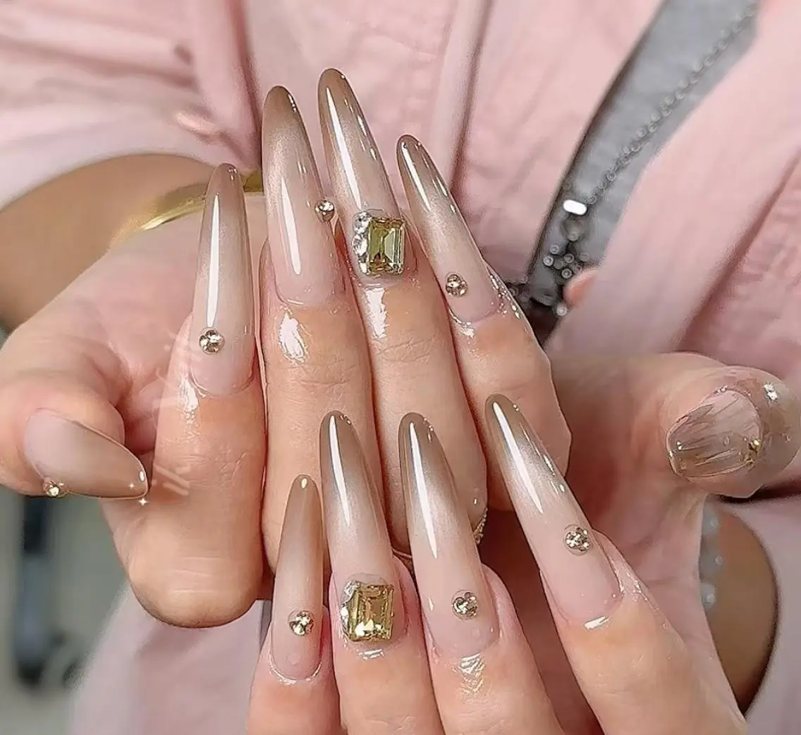ネイル ハンドネイル エリ🫧 nail池袋東口のネイルデザイン