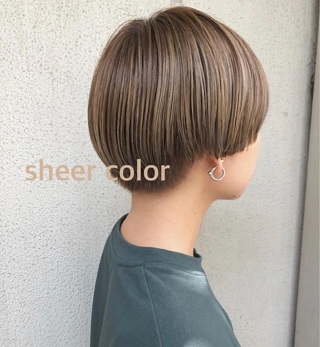 ショート カラー ブリーチ 透明感カラー ショートヘア ヘアカラー トリートメント ボブ♡柔らかいカラー 實松栞理のヘアスタイル
