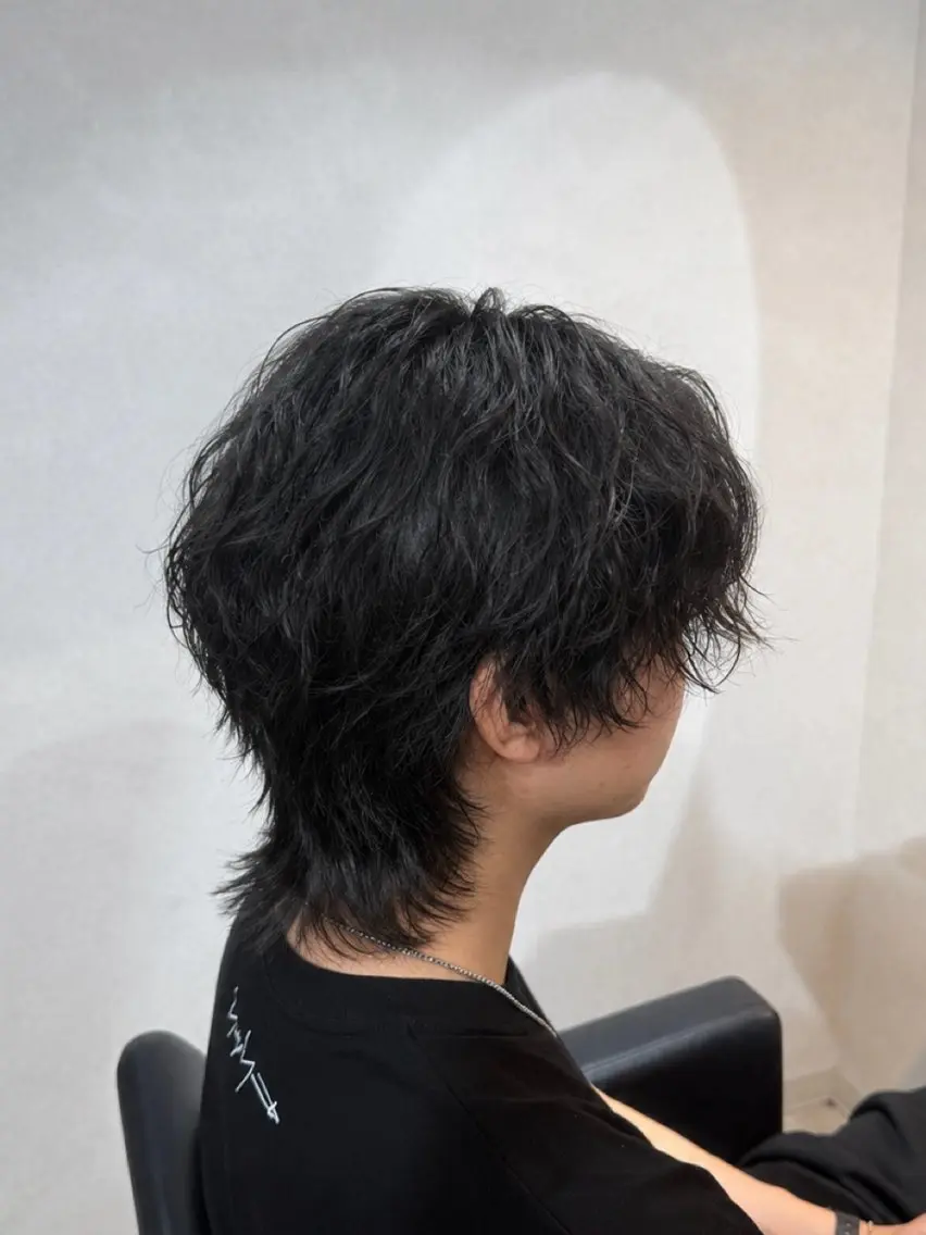 パーマ メンズ メンズパーマ メンズウルフカット ウルフカット カット パーマ かずさ🐈‍⬛ lmu by ifのヘアスタイル