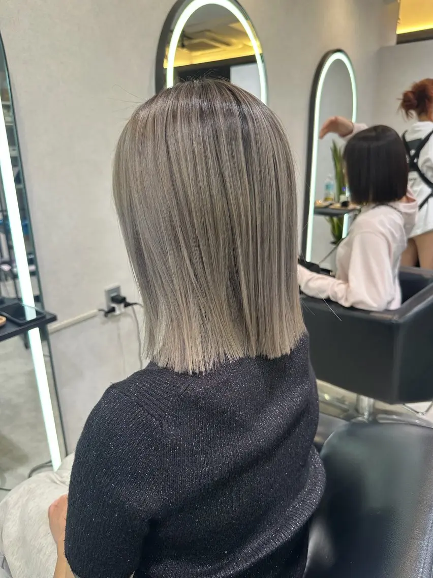 ミディアム ボブ レイヤーカット ヘアカラー バレイヤージュ/ハイ ライト/木田哲平のヘアスタイル