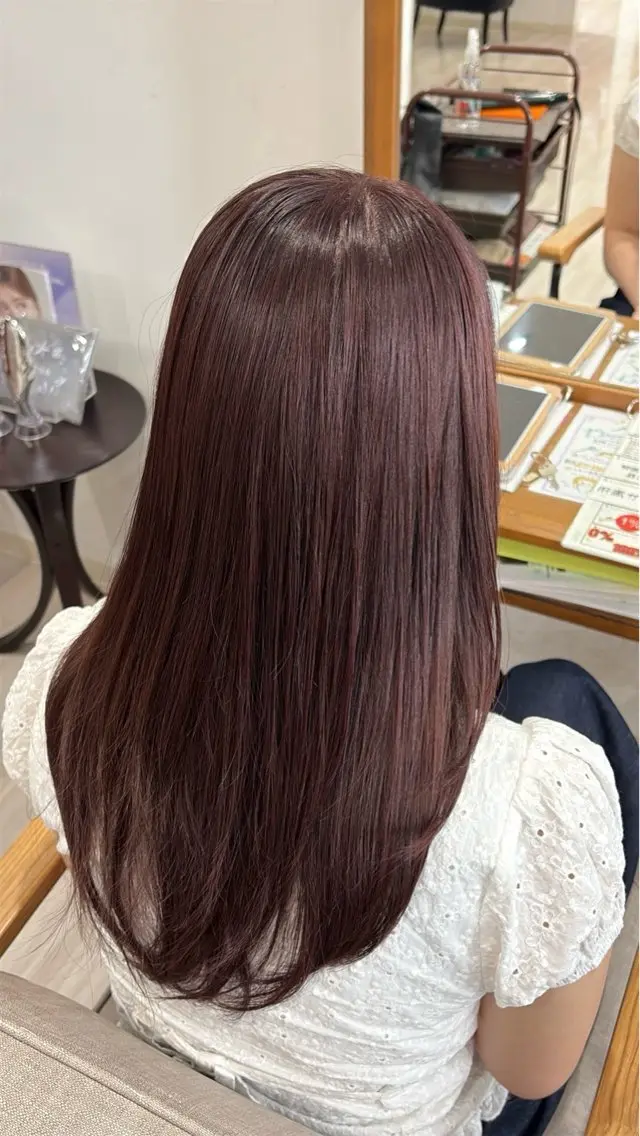 ロング カラー ボルドーカラー 透明感カラー ピンクカラー 安田 里奈のヘアスタイル