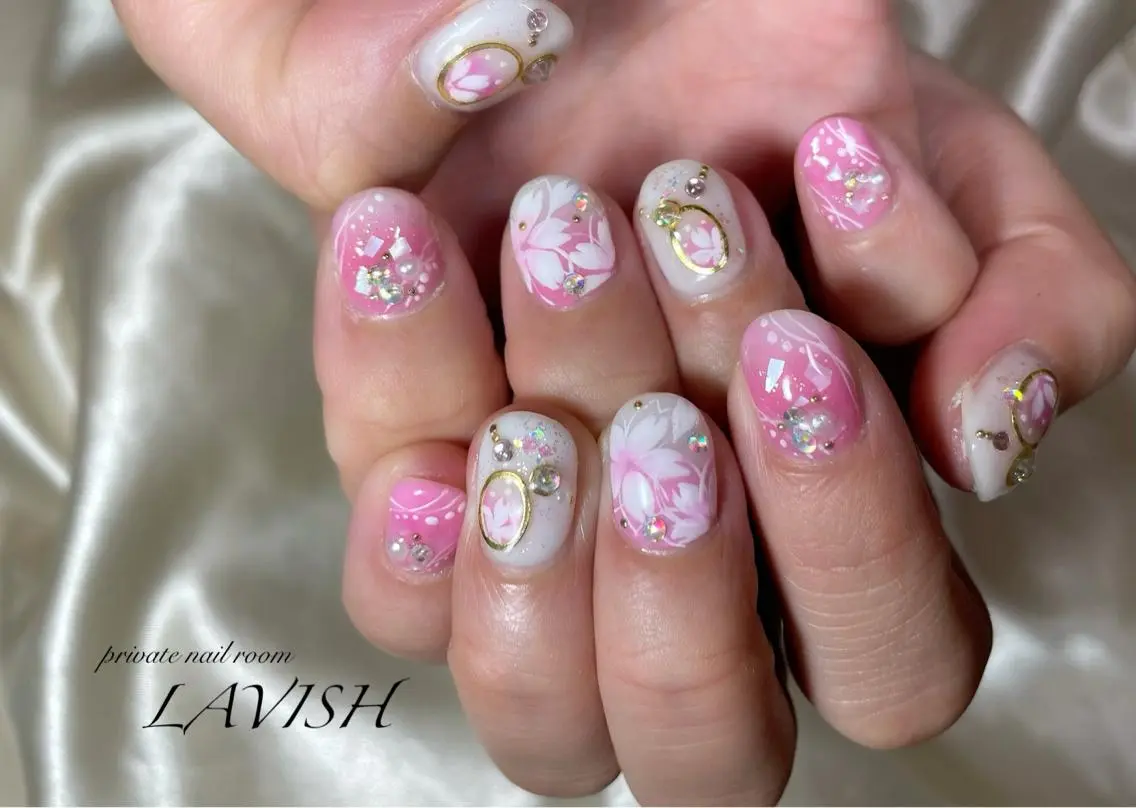 ネイル 氷ネイル・うるうるネイル 韓国ネイル ニュアンスネイル ワンカラーネイル 春ネイル LAVISH 大和店 emi・:*+のネイルデザイン