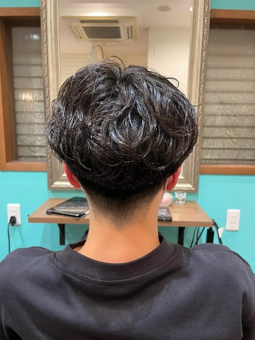パーマ メンズ マッシュ メンズパーマ 刈り上げ HARA 🧁のヘアスタイル