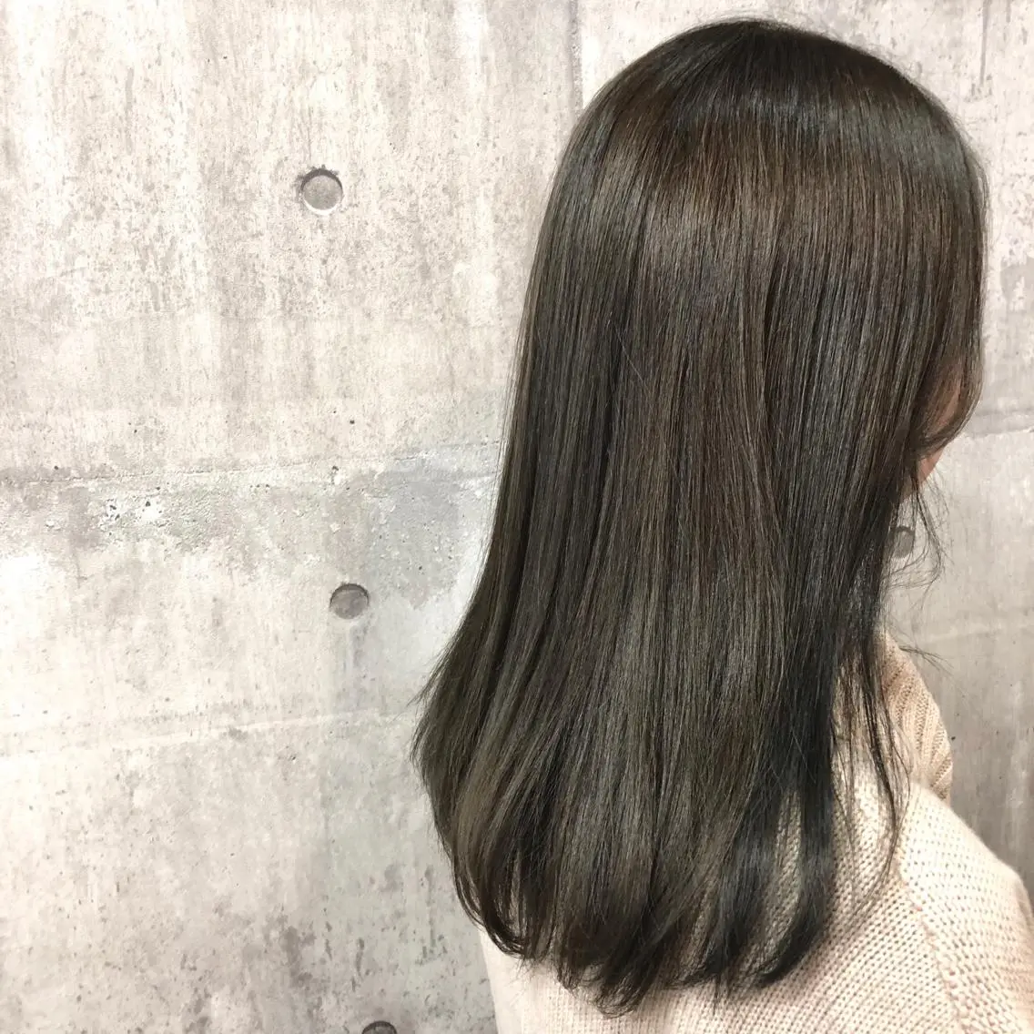 セミロング カラー 菅沢 奈生のヘアスタイル