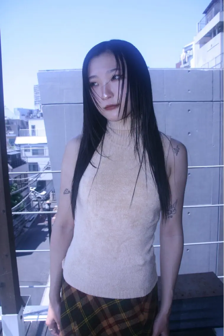 ロング ロングレイヤー ハッシュカット レイヤーカット ロング シャギー カット ヘアカラー レイヤーカット\ウル フ　chinatsuのヘアスタイル