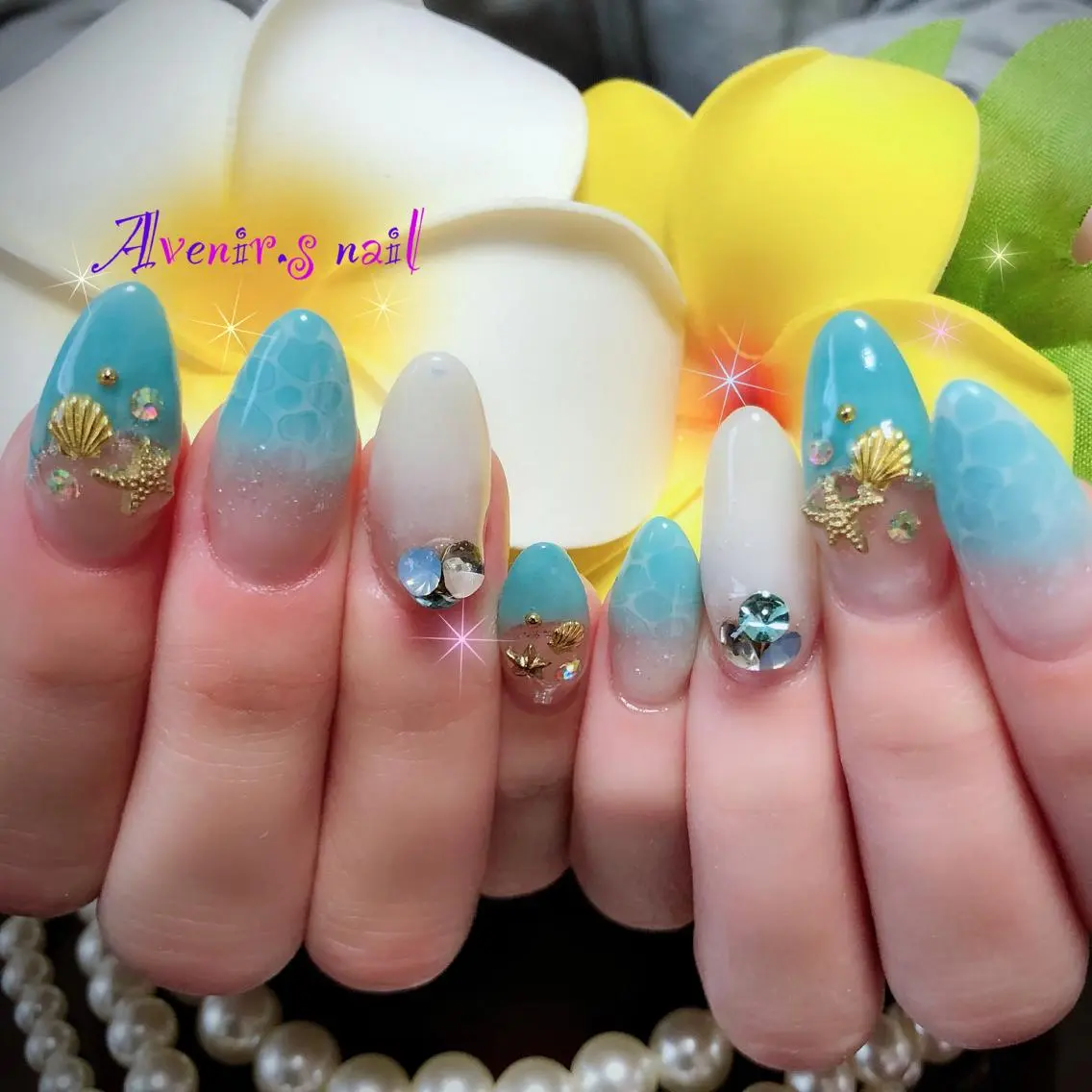 ネイル アートネイル Home Salon Avenir.のネイルデザイン
