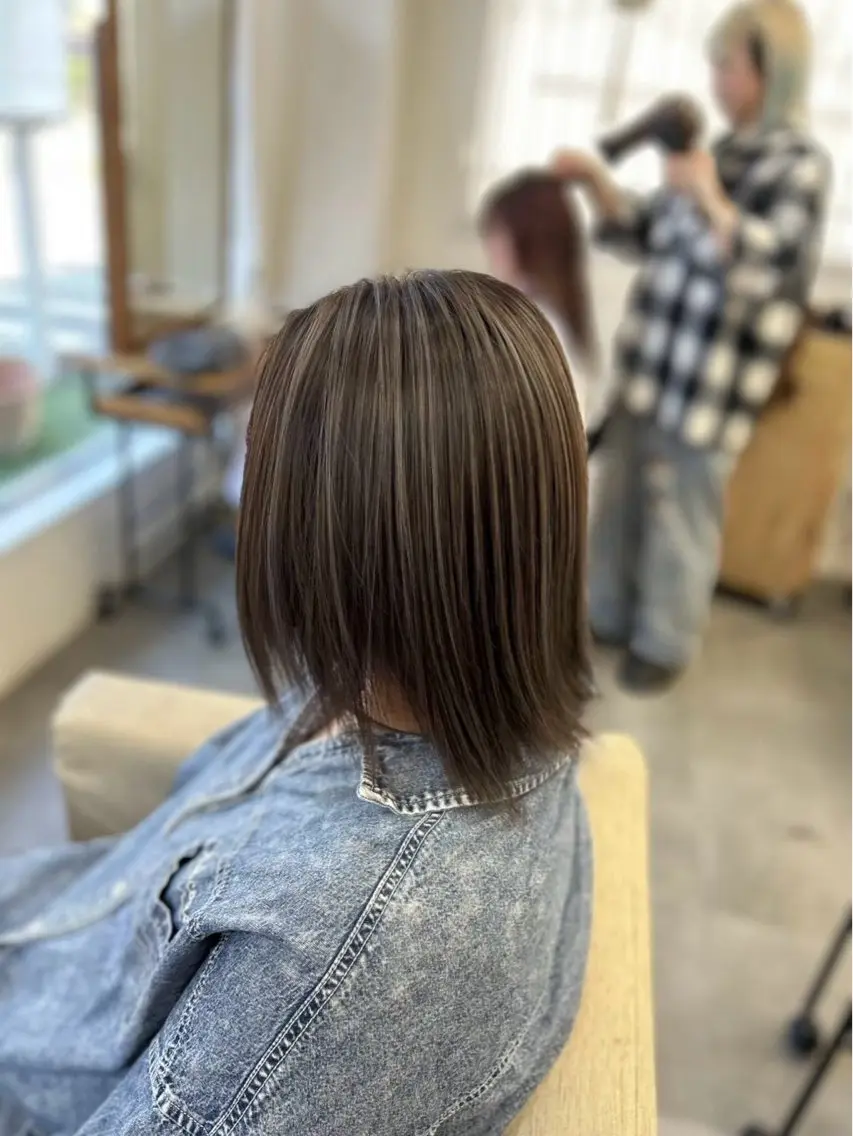 ショート ブリーチカラー HAZUKI🦖のヘアスタイル