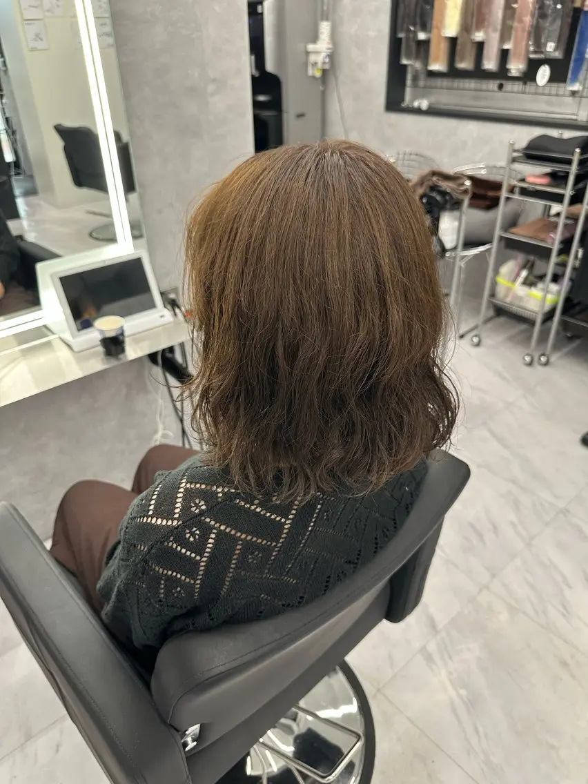 ミディアム カラー ベージュカラー ブラウンカラー 透明感カラー ダブルカラー オリーブベージュ ヘアカラー ハイトーン🪼派手髪 mahoのヘアスタイル
