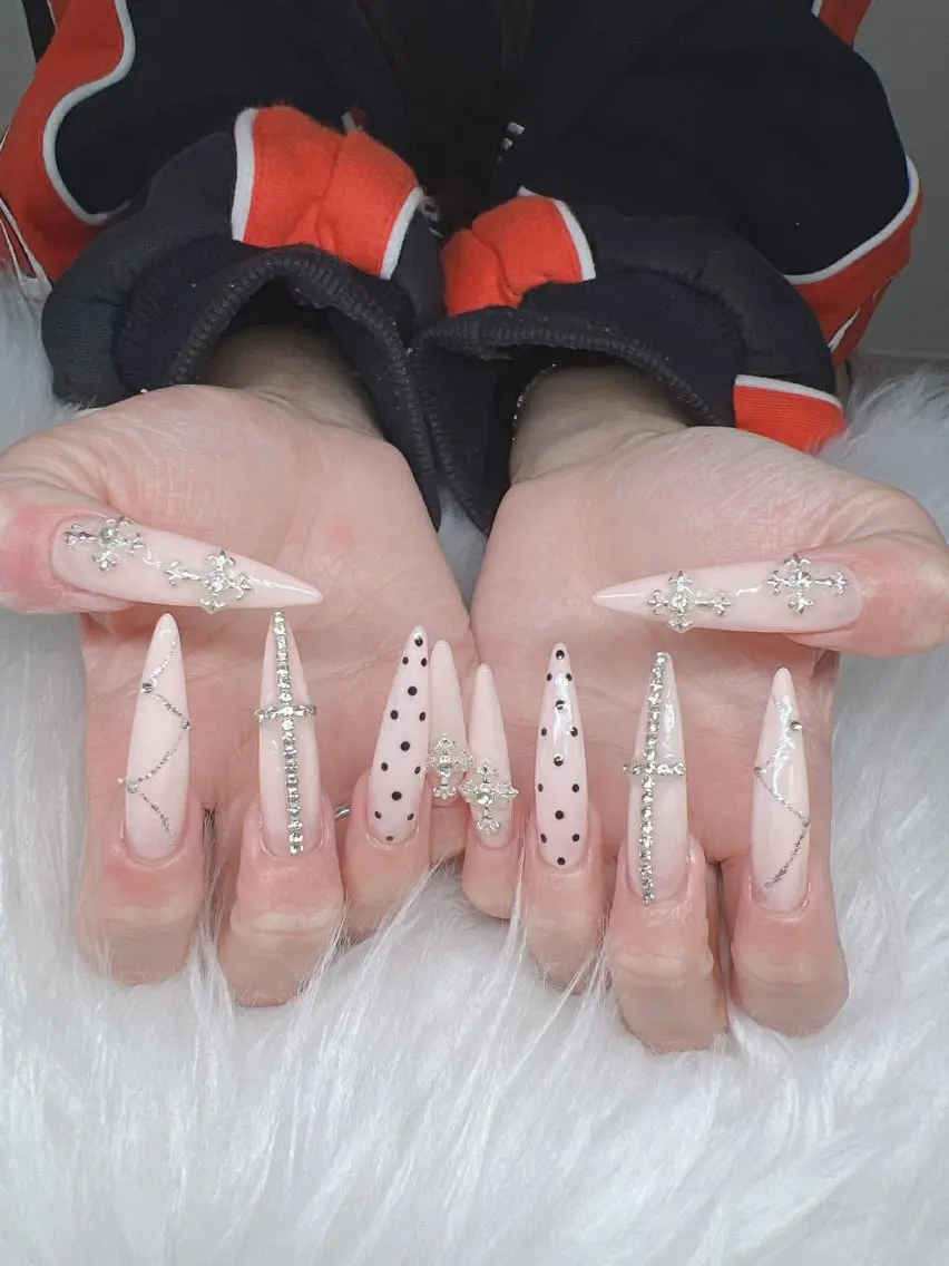 ネイル 長さ出し グラデーション 卒業式 キラキラネイル マグネットネイル ハンドネイル Lee Nailsのネイルデザイン